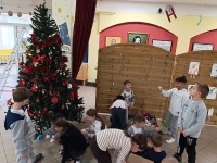 НОВОГОДИШЊИ УКРАСИ КОЈИ ЧУВАЈУ ПЛАНЕТУ - Јаков Атанацков, Андреј Брајић, Александра Павичић, 5-1 разред, ОШ &bdquo;Марија Трандафил&ldquo;, Ветерник